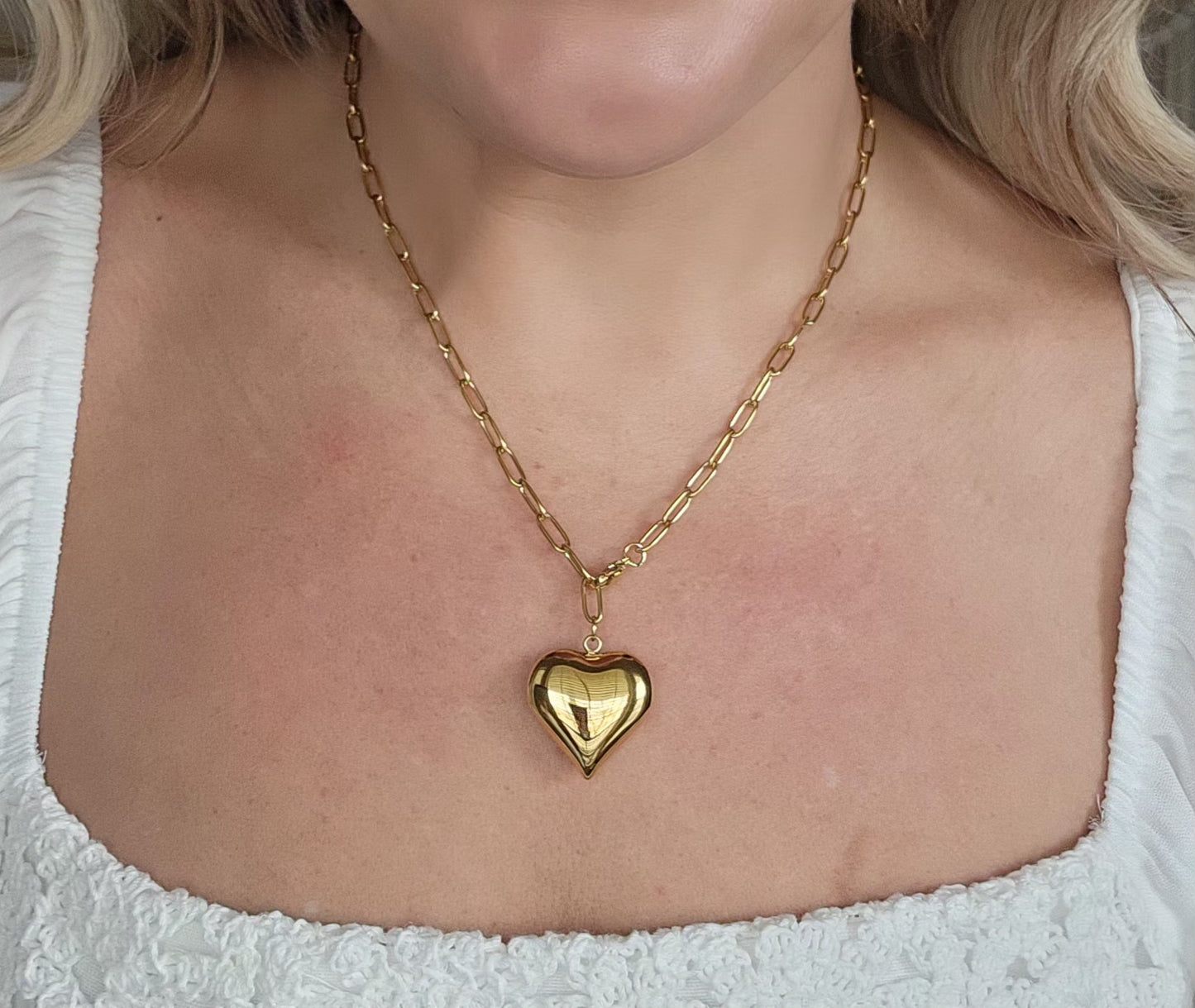 Gold Heart Pendant Necklace