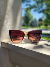 Load image into Gallery viewer, Gold Edge Sunglasses
